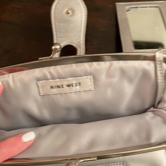 Silver Nine West clutch - Picture 3 of 5